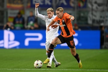 Federico Valverde y Mykhaylo Mudryk.