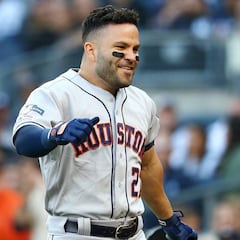 José Altuve empata récord de HRs de Astros en postemporada