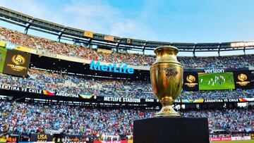 Luego que Colombia declinara como sede y Argentina atraviese por una nueva ola de COVID&mdash;19, la CONMEBOL estudiar&iacute;a trasladar la Copa Am&eacute;rica a los Estados Unidos.