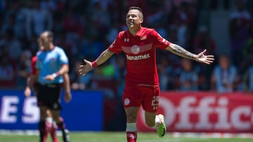 Rodrigo Salinas provoc&oacute; el gol del Toluca.