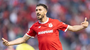 during the Quarter Finals second leg match between Los Angeles Galaxy and Toluca as part of the CONCACAF Champions Cup 2026, at Dignity Health Sports Park Stadium, on April 15, 2026 in Carson, California, United States.