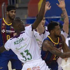 El Barça derrota al Unicaja y sigue imparable en 2021