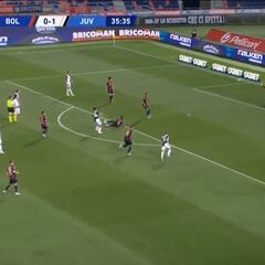 A espaldas de Medel: el gran remate de Dybala... ¡al ángulo!