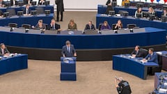 El expresidente de la Generalitat Carles Puigdemont comparece ante el Parlamento Europeo, a 13 de diciembre de 2023, en Estrasburgo (Francia). En la recta final de la presidencia española de la UE, que concluye a finales de diciembre, Sánchez acude a la sede de Estrasburgo del Parlamento Europeo para pronunciar el discurso con las líneas estratégicas que pretendía defender como presidente de turno de la Unión Europea. Un discurso que se ha aplazado en dos ocasiones, en julio y en septiembre, y que provocará su primer encuentro con su nuevo socio Carles Puigdemont desde que este se fue a Bélgica.
13 DICIEMBRE 2023;ESTRASBURGO;FRANCIA;PRESIDENTA PARLAMENTO EUROPEO;PEDRO SÁNCHEZ
Álex Flores / Europa Press
13/12/2023