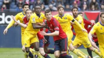 Djene, en el encuentro entre el Alcorcón y Osasuna.