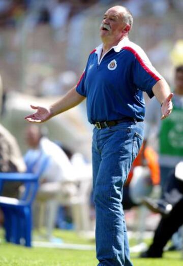 Xabier Azkargorta llegó en el Apertura 2005 y sólo ganó 2 de 12 partidos. Fue cesado.