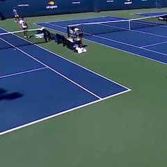 Alcaraz entrena con su hermano cuando aparece Sinner: lo que le dice Carlitos se hace viral