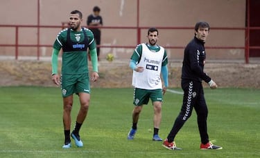 Jonathas supera el examen y alza la mano para viajar a Lugo