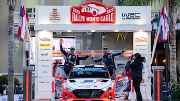 Pepe López, en el podio de Montecarlo WRC2.