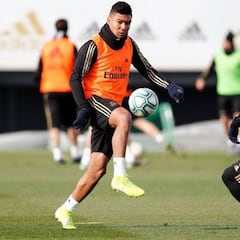 El Real Madrid prepara Mestalla con la duda sobre Casemiro