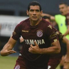 Presidente de Lanús confirma interés del Cali por José Sand