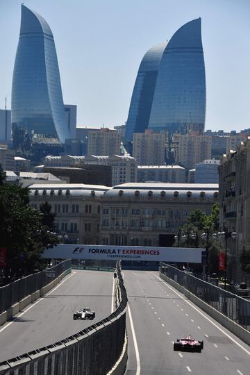 Lance Stroll y Esteban Ocon durante la clasificación del GP de Azerbaiyán.