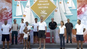 El rey Felipe VI, durante el homenaje a los regatistas olímpicos españoles de Barcelona'92, en el Real Club Naútico de Palma.