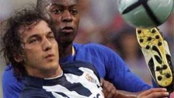 <B>EXPULSADO.</B> Darko Kovacevic fue expulsado por doble amonestación poco antes del descanso.