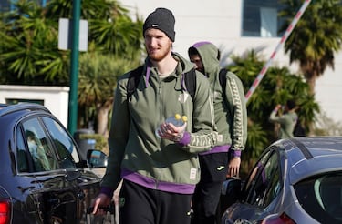 El Unicaja, viaje agotador y refuerzos en marcha