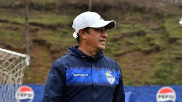 Roberto Montoya, el D.T mexicano que está cerca de convertirse en bicampeón de Guatemala