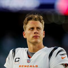 What has the Cincinnati Bengals’ quarterback Joe Burrow been sharing with New York Jets QB Aaron Rodgers?