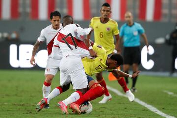 La Selección Colombia derrotó 0-3 a Perú en el estadio Nacional de Lima, por la séptima jornada de las Eliminatorias Sudamericanas.