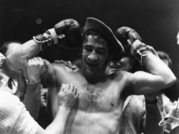 1943-1992. El boxeador José Manuel Ibar Azpiazu, 'Urtain', fue campeon de europa de los pesos pesados en 1970, 1972. Se suicidó arrojandose desde su domicilio en un décimo piso de un barrio madrileño.