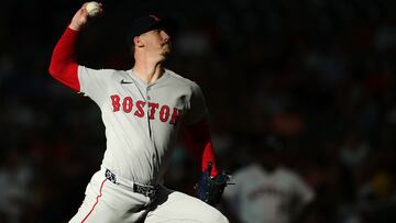 HOUSTON, TEXAS - AUGUST 13: Walker Buehler #0 of the Boston Red Sox pitches during the first inning against the Houston Astros at Daikin Park on August 13, 2025 in Houston, Texas. Alex Slitz/Getty Images/AFP (Photo by Alex Slitz / GETTY IMAGES NORTH AMERICA / Getty Images via AFP)
