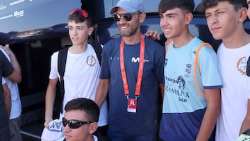 23/08/24 VUELTA CICLISTA A ESPAÑA
ETAPA 7 ARCHIDONA-CORDOBA
ALEJANDRO VALVERDE VISITA AL EQUIPO MOVISTAR EN LA SALIDA DE LA ETAPA
ENTREVISTA