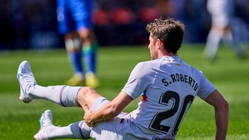 GETAFE, SPAIN - APRIL 16: Sergi Roberto of FC Barcelona lies injured on the pitch during the LaLiga Santander match between Getafe CF and FC Barcelona at Coliseum Alfonso Perez on April 16, 2023 in Getafe, Spain. (Photo by Diego Souto/Quality Sport Images/Getty Images)