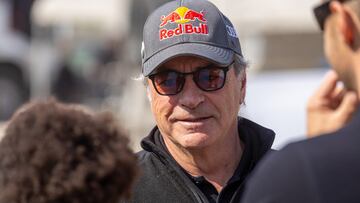 Riyadh (Saudi Arabia), 13/01/2024.- Spanish driver Carlos Sainz of Team Audi Sport addresses to media during a rest day of the 2024 Rally Dakar in Riyadh, Saudi Arabia, 13 January 2024. (Arabia Saudita) EFE/EPA/Andrew Eaton
