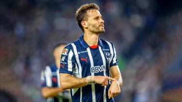 Carlos Salcedo y los casos de lesiones en debut con Monterrey 