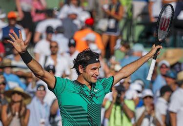 Federer, Nadal remain on course for Miami final meeting