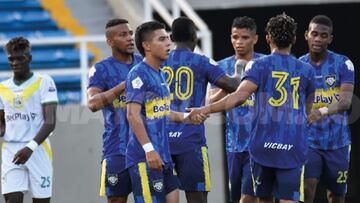 Jugadores de Boca Juniors de Cali en un partido del Torneo BetPlay.