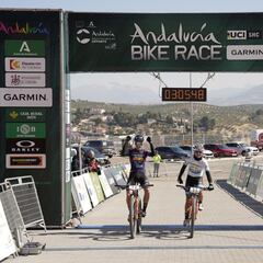 Cambio de líderes en la general de Andalucía Bike Race