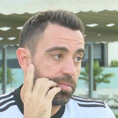 Xavi se rinde a su nuevo sucesor en el Barça... pero le manda un aviso