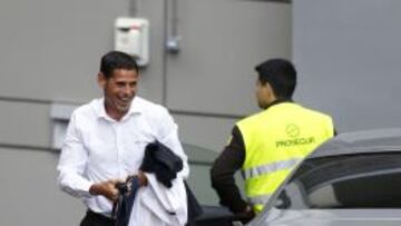 Hierro: "El Madrid es favorito ante el PSG y en el torneo"