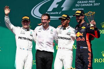 Valtteri Bottas, Lewis Hamilton y Daniel Ricciardo. 