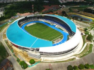 •	Fue la sede de cinco partidos del Mundial Sub-20 de 2011.
•	En este estadio se jugaron 12 partidos del Sudamericano Sub-20 que ganó Colombia en 2005.
