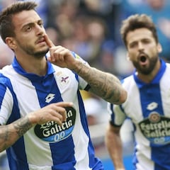 Mosquera y Joselu dan aire al Depor y alejan el descenso