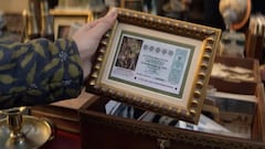 La conmovedora historia de un décimo enmarcado durante años en Madrid: así es el anuncio de Lotería de Navidad 2025