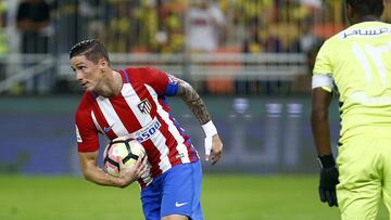 Giménez de mediocentro y Torres en punta, posible once en Eibar