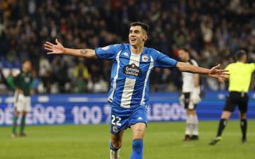 Diego Villares es el último jugador que subió del filial y triunfa en el Deportivo.