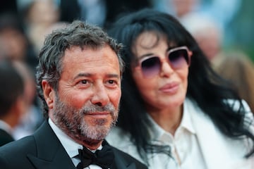 Bernard Montiel posa en la alfombra roja durante el desfile inaugural del primer día de la 78ª edición del festival de cine de Cannes.