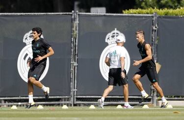 Madrid up against Mourinho's United - without Cristiano