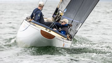 El Rey Emérito Juan Carlos I vislumbra el trono del Mundial de 6 Metros