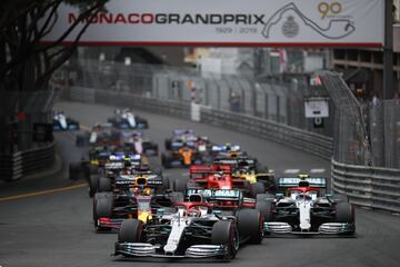 Cuando llega el GP de M車naco siempre se se?ala el s芍bado de clasificaci車n como el d赤a clave, y no es un decir. Las estrecheces propias del trazado hacen que sea casi imposible adelantar en carrera, incluso con la ayuda del DRS, por eso hacerse con una buena posici車n en parrilla es trascendental, las estad赤sticas no enga?an. El 85,3% de las victorias en el Principado se han logrado saliendo desde las tres primeras plazas: 32 triunfos desde la pole (el 45,7%), 16 desde la segunda (22,85%) y 12 desde la tercera (17,14%).