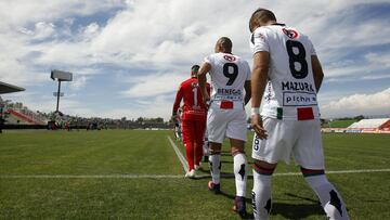 La compleja semana que vivió Palestino con renuncias y amenazas