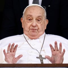 El Papa recibe el alta hospitalaria y regresa al Vaticano tras 37 días ingresado