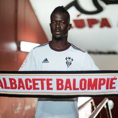 Djetei: "Me gusta mucho el proyecto del Albacete"