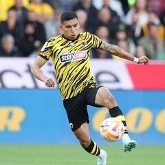 Orbelín Pineda, titular en el triunfo del AEK sobre el Ionikos