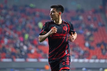 Gilberto Mora of Tijuana during the 17th round match between Tijuana and Puebla as part of the Liga BBVA MX, Torneo Apertura 2024 at Caliente Stadium on November 10, 2024 in Tijuana, Baja California, Mexico.