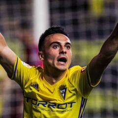 El Cádiz resurge a costa de un Zaragoza muy gris