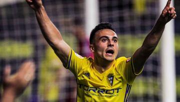 El Cádiz resurge a costa de un Zaragoza muy gris